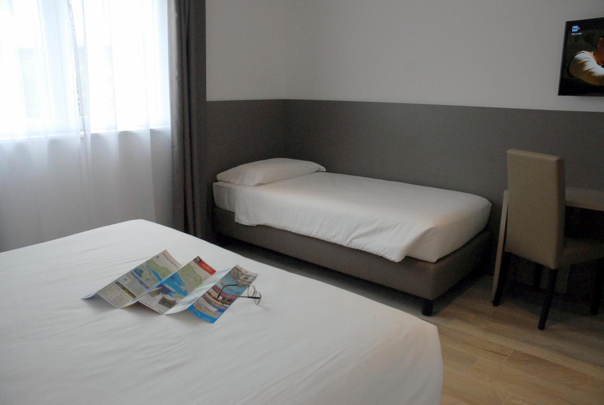 Hotel Sonia Trieste Luaran gambar