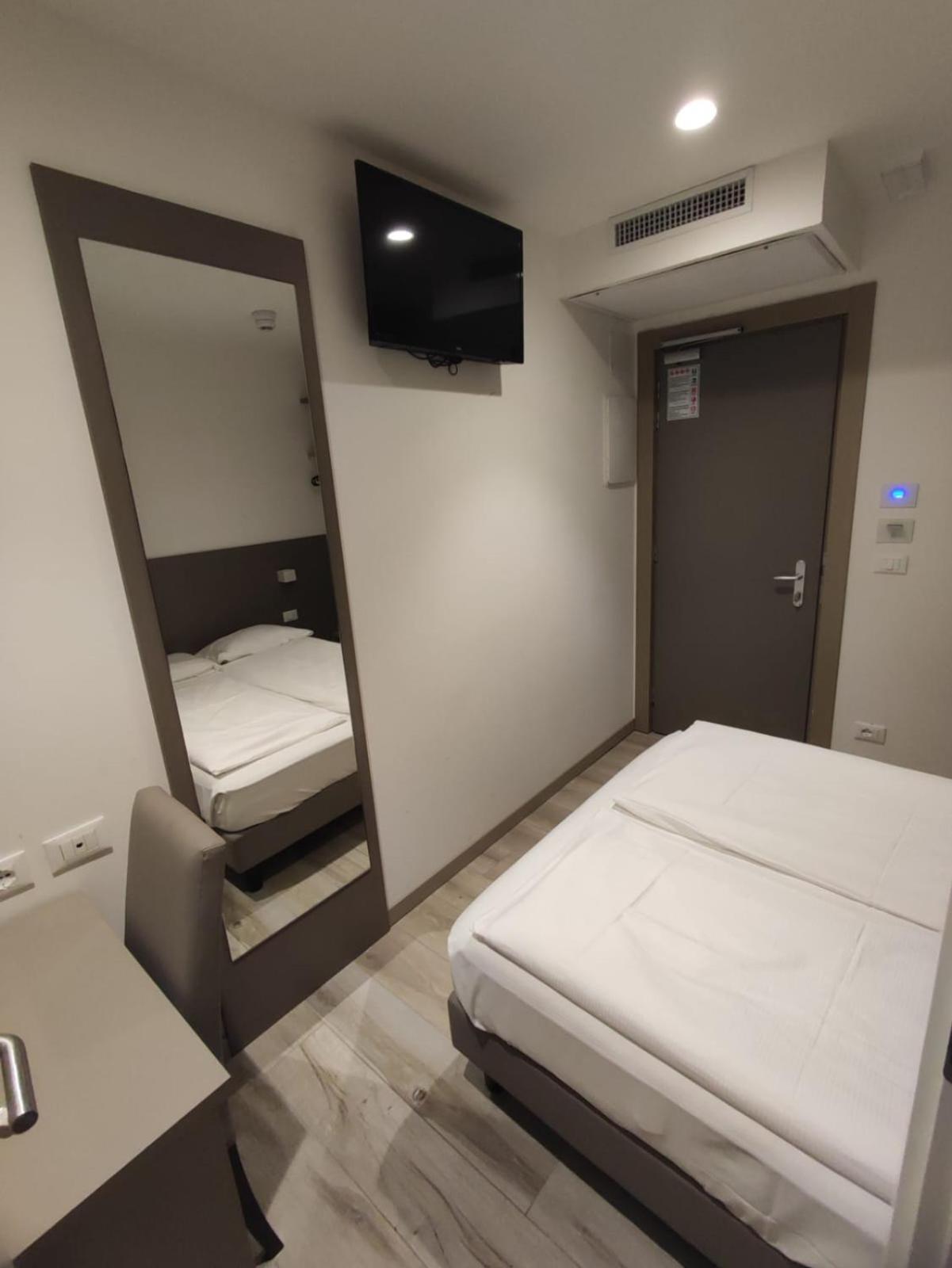 Hotel Sonia Trieste Luaran gambar