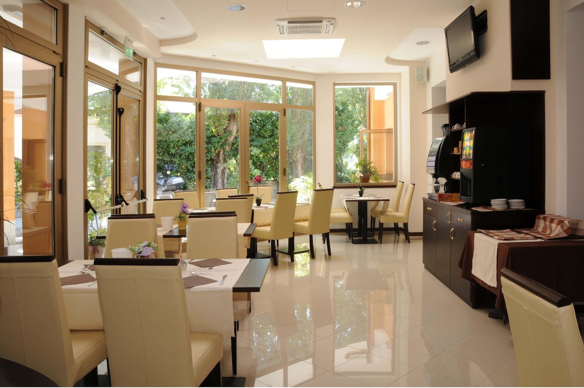 Hotel Sonia Trieste Luaran gambar