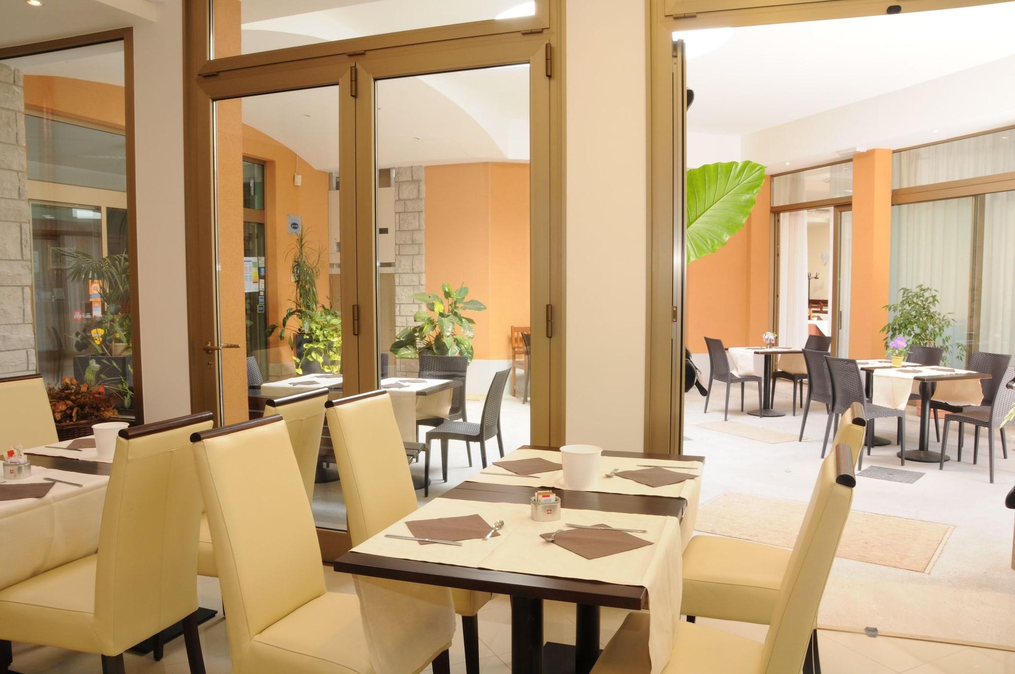 Hotel Sonia Trieste Luaran gambar